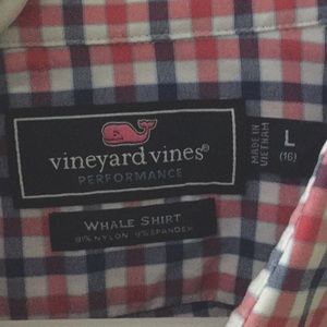 Boys Vineyard Vines button down shirt size L
